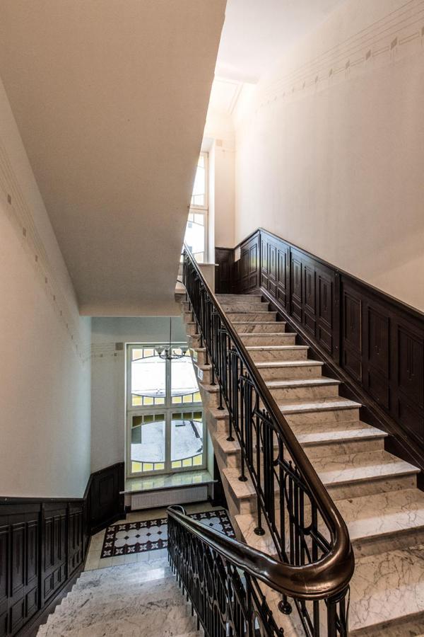 Апартаменти Apartament Grey Pearl Downtown Варшава Екстер'єр фото